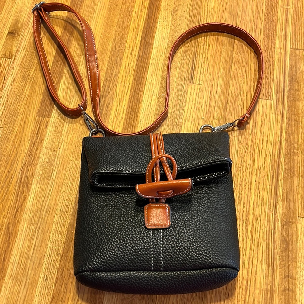 Pebble PU leather toggle crossbody bag